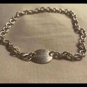 Tiffany & Co. “Please Return to” Sterling Silver Oval Tag Choker Necklace 15.5”